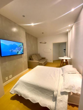Apartamento Encantador Leme - Prédio na Orla